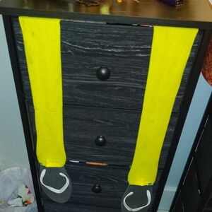 Sanuk Yellow Hanging Closet Organizer